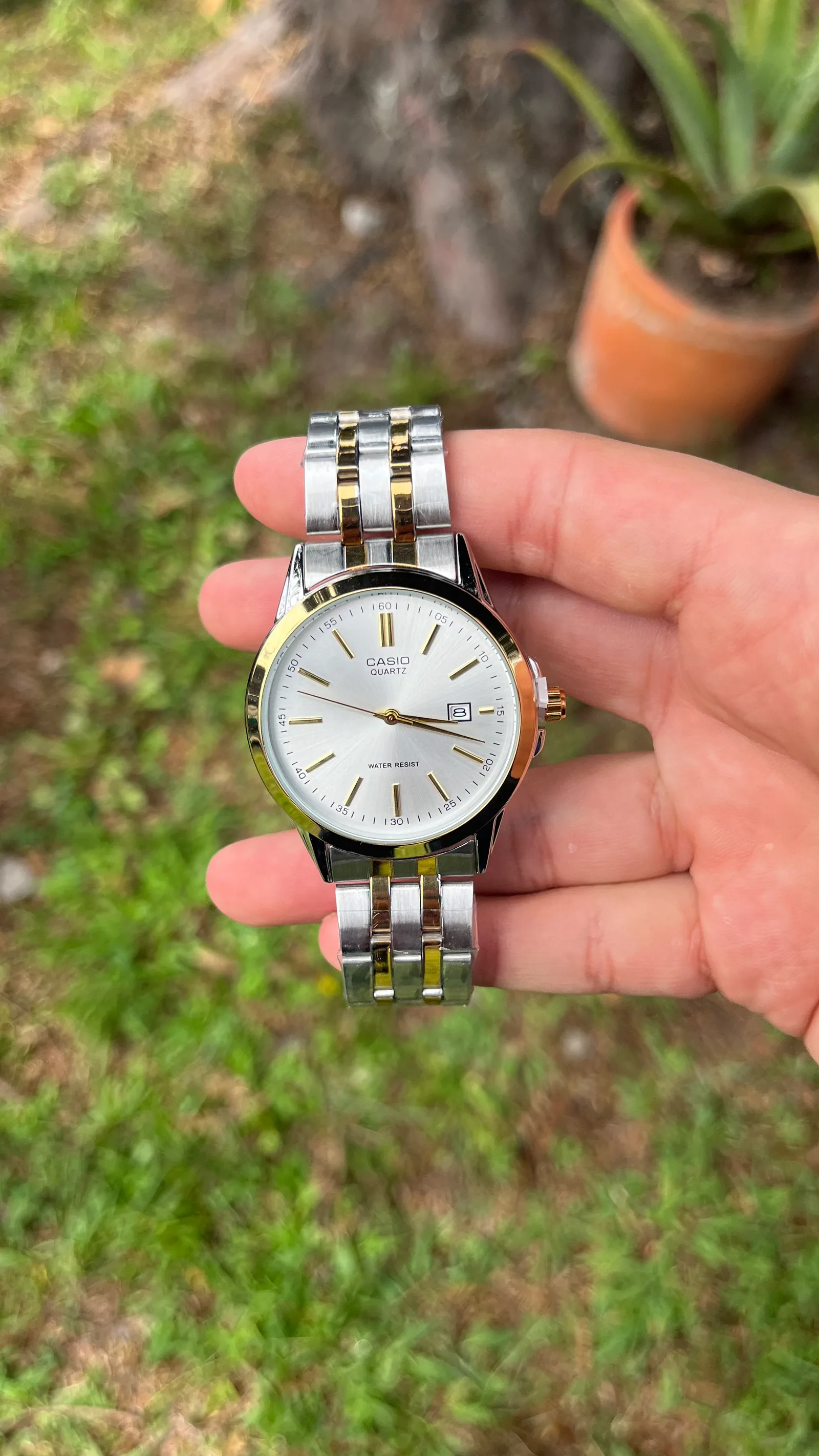 Cso Quartz — Bicolor Plateado con Dorado / Tablero Blanco